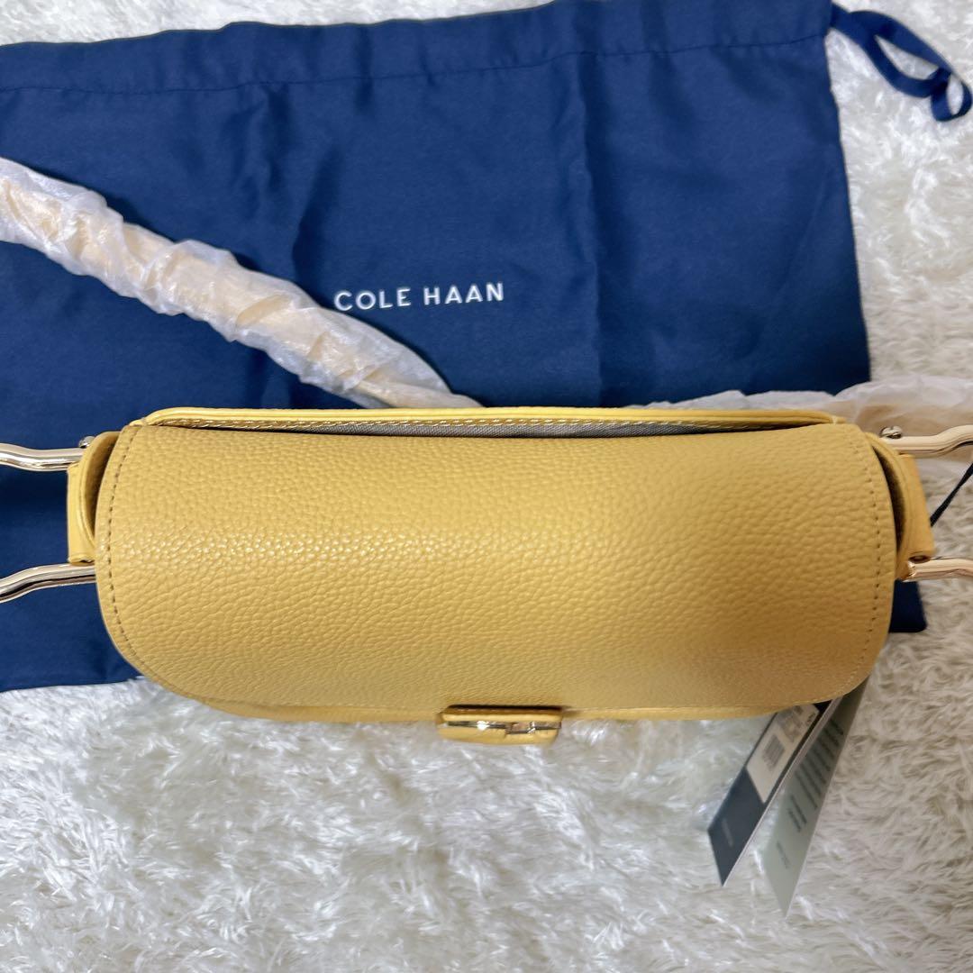 【新品】　タグ付き　コールハーン　ショルダーバッグ　黄色　牛革