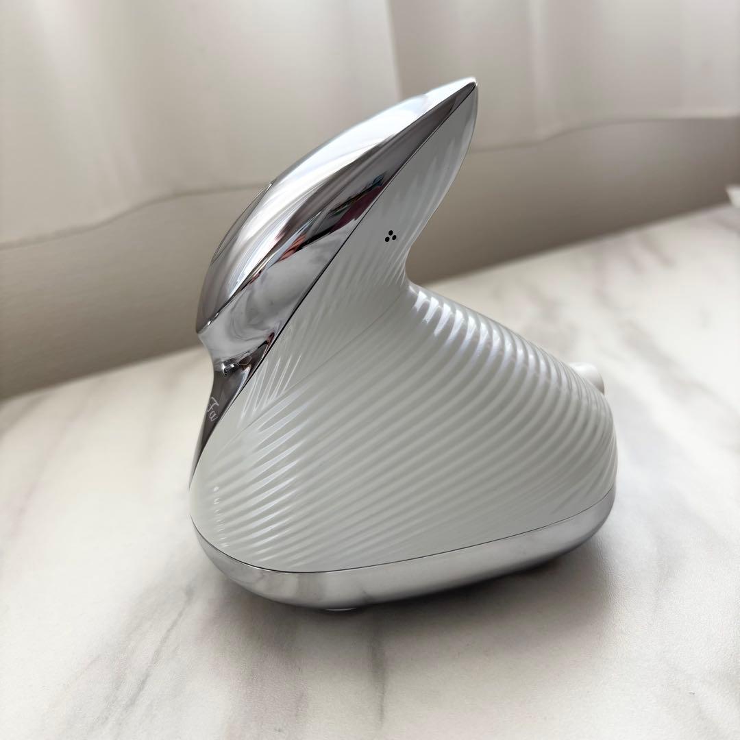 ぷぅ　【正規品】ReFa リファ　ビューテックヘッドスパ　白　MTG