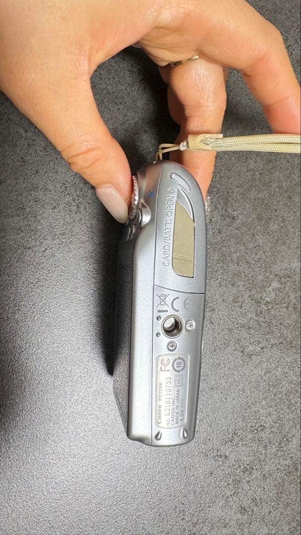 ✨動作確認済み！✨Canon IXY digital 820IS 充電器付き！