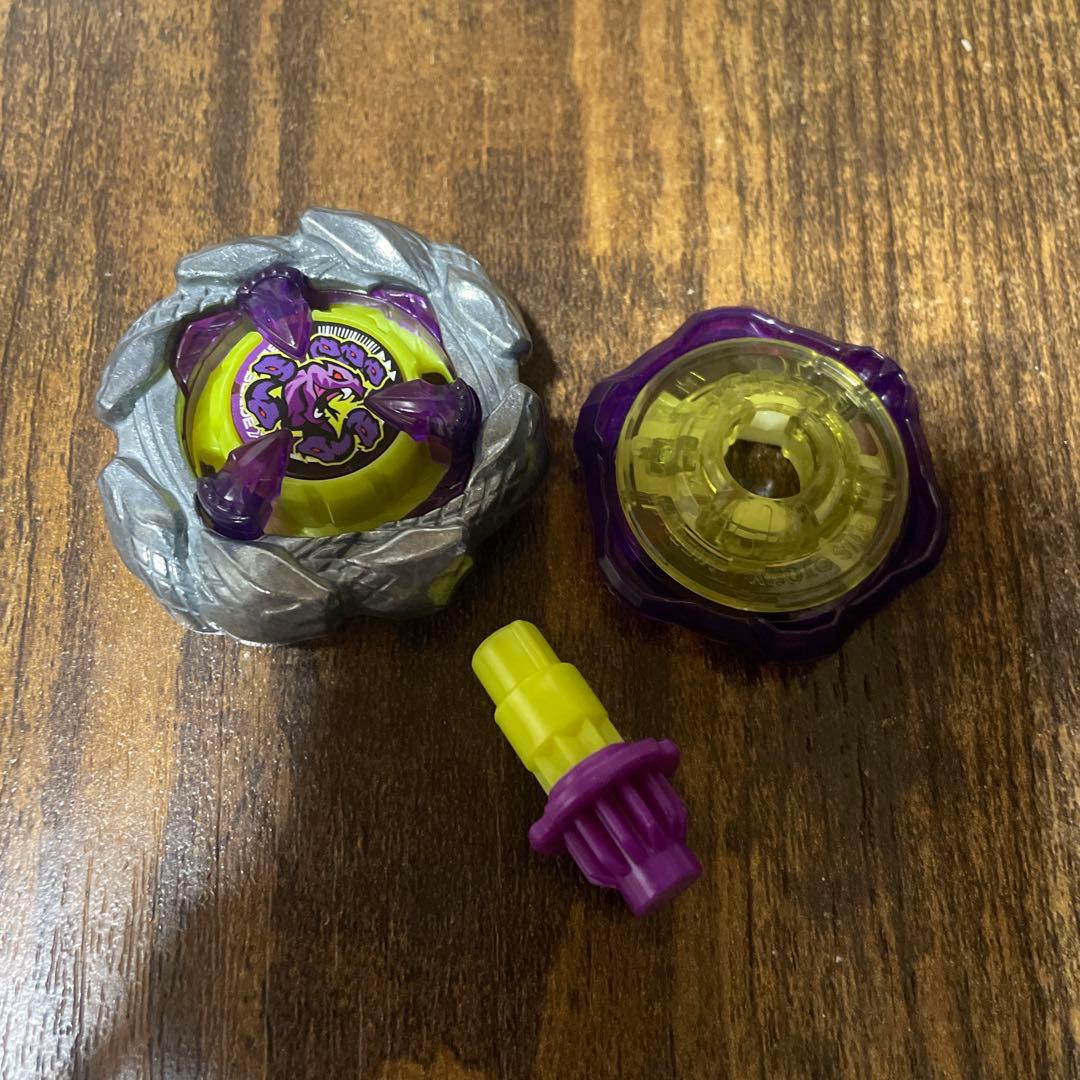 【限定新品】オロチクラスタ6-60LF ベイブレードX た４