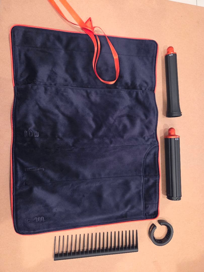 【Dyson】ヘアドライヤー 多機能アタッチメント付き