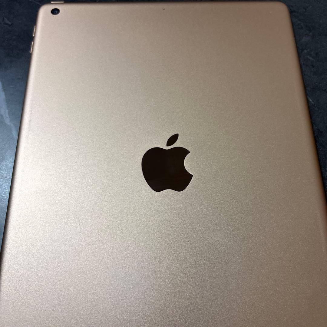 iPad 第8世代Wi-Fiモデル（A2270）　128GB ゴールド