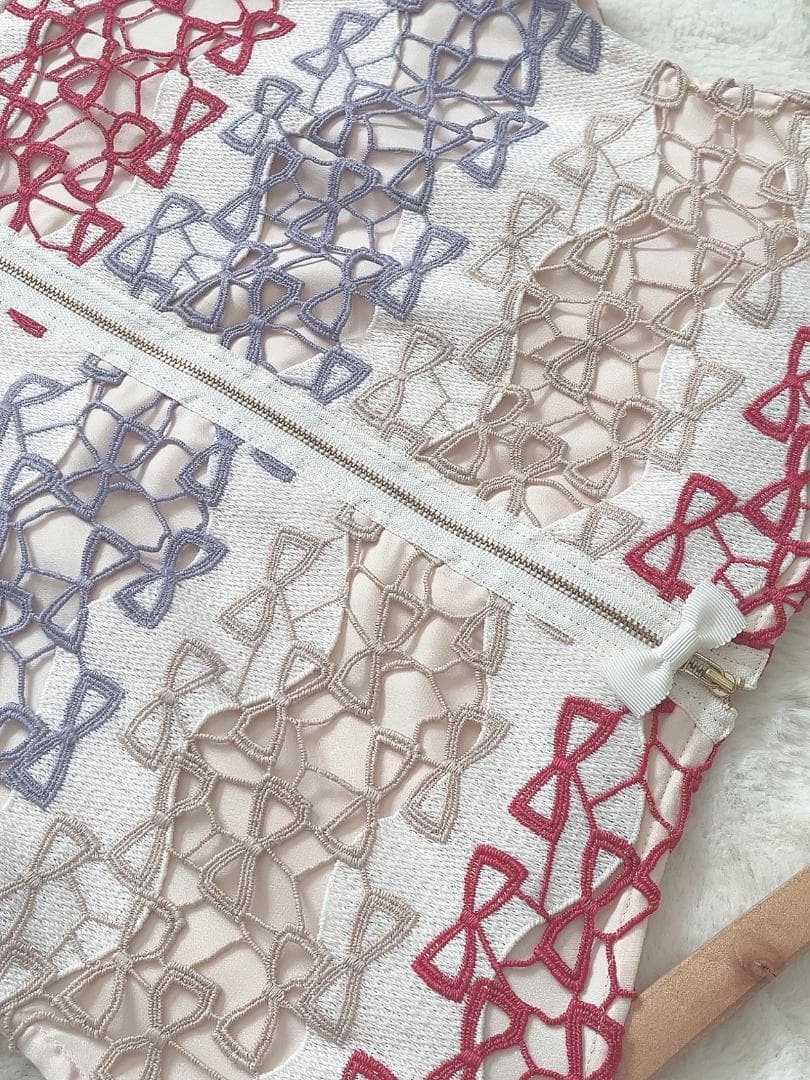 小*倉様 ローズティアラ Rose Tiara リボン柄刺繍ワンピース 42