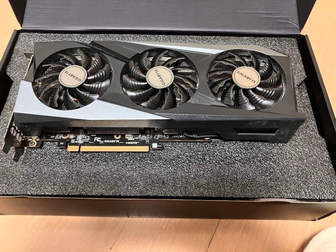 グラフィックボード・グラボ・ビデオカード radeonRX7600