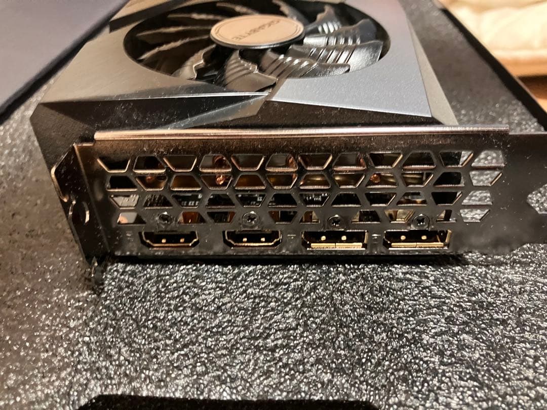 グラフィックボード・グラボ・ビデオカード radeonRX7600