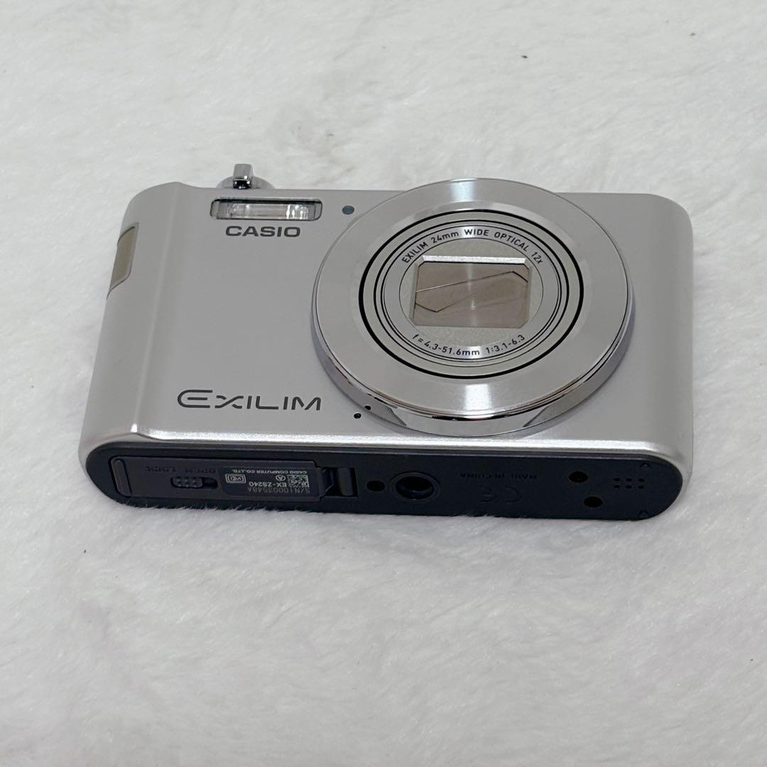 【外観極美品】CASIO EXILIM EX-ZS240 デジタルカメラ