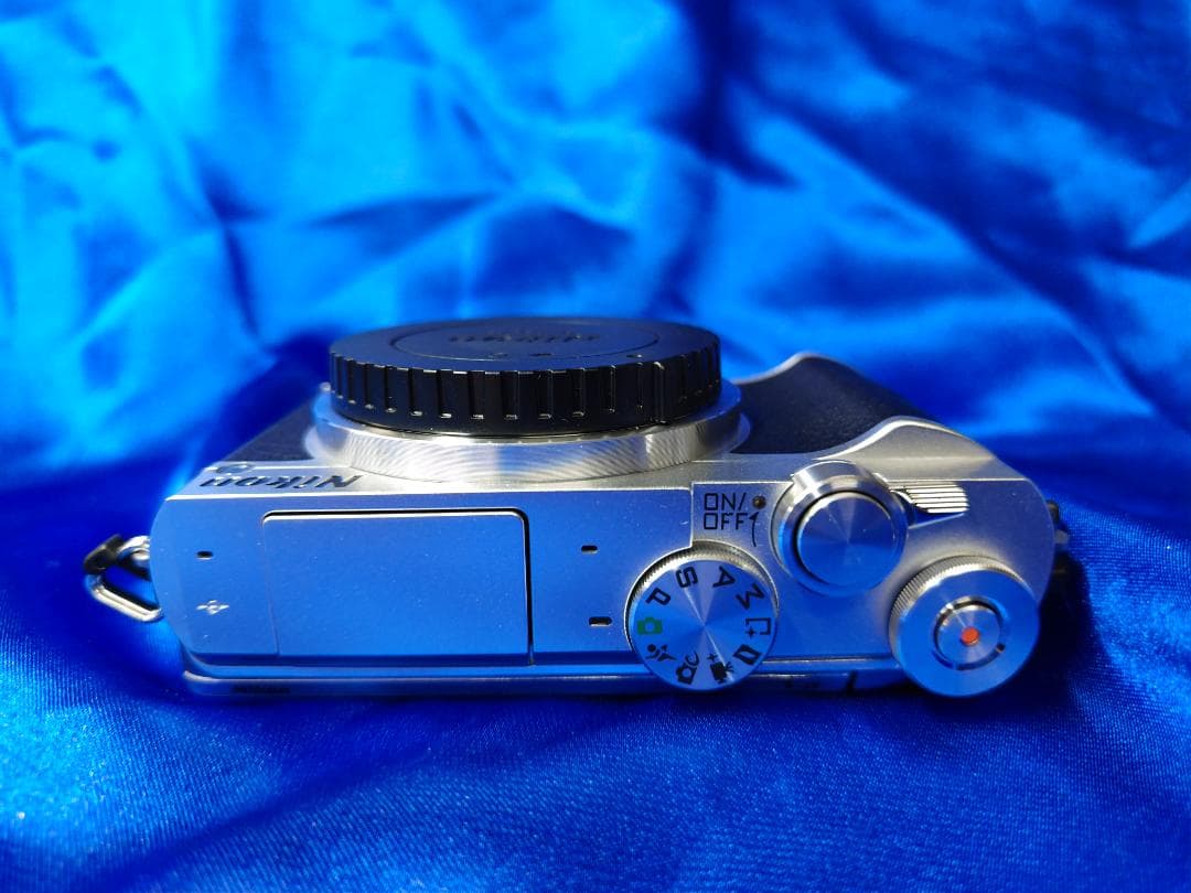 【新品】Nikon1 J5 ダブルレンズキット