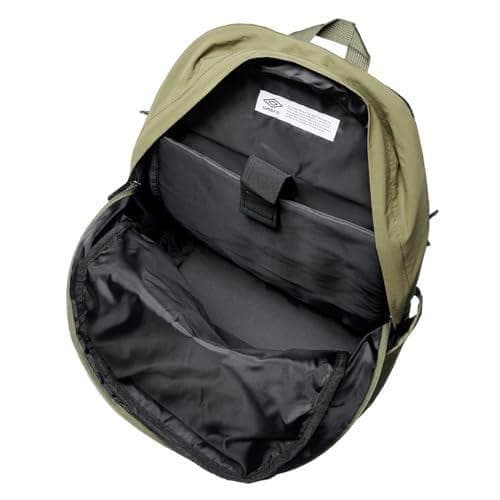 新品未開封 [アンブロ] リュック デイパック 柔らかく 軽い ナイロン ロゴ刺