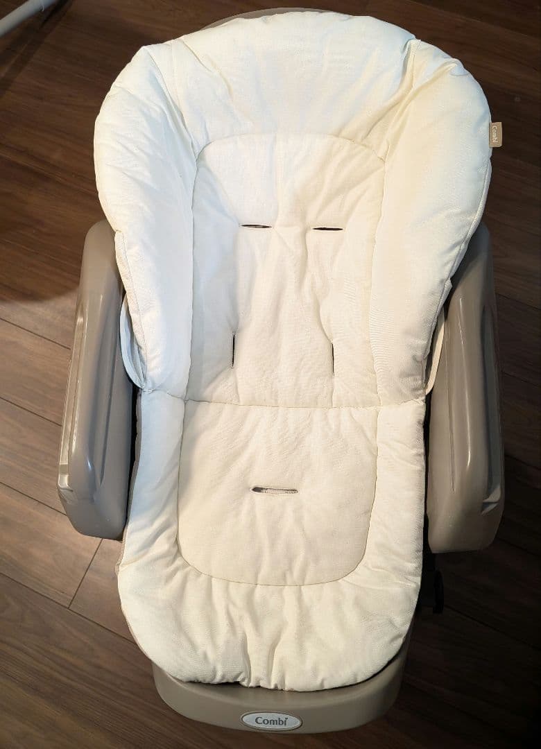 【美品】コンビ ネムリラ Fit AQ 24年発売モデル