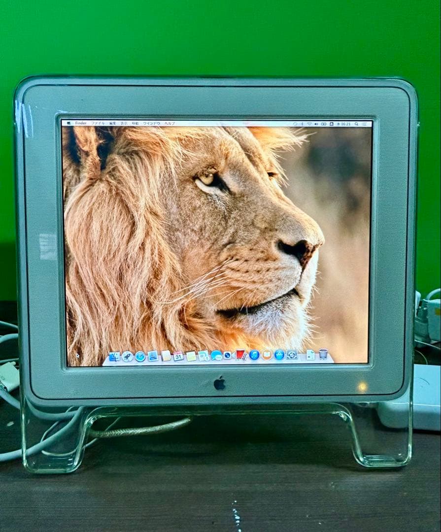 動作商品Apple Studio Display と付属品