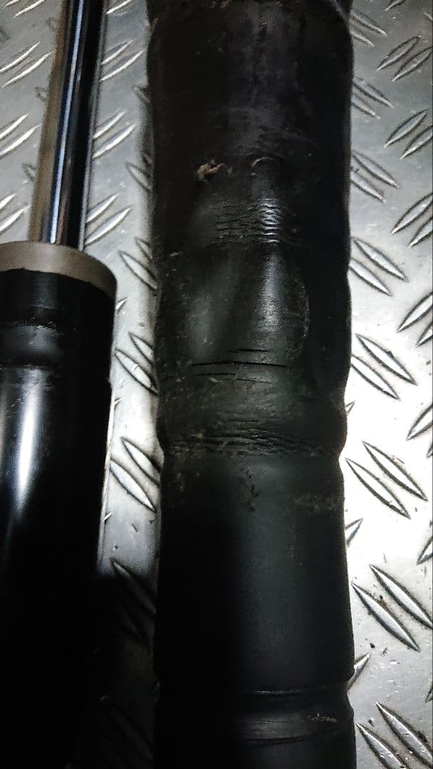 ベントレー等 純正 エアサス 修理致します。