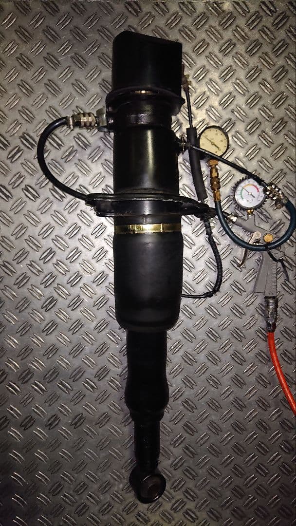 ベントレー等 純正 エアサス 修理致します。