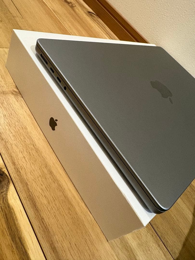 MacBook pro/M1Pro/14インチ/SSD512GB/メモリ16GB