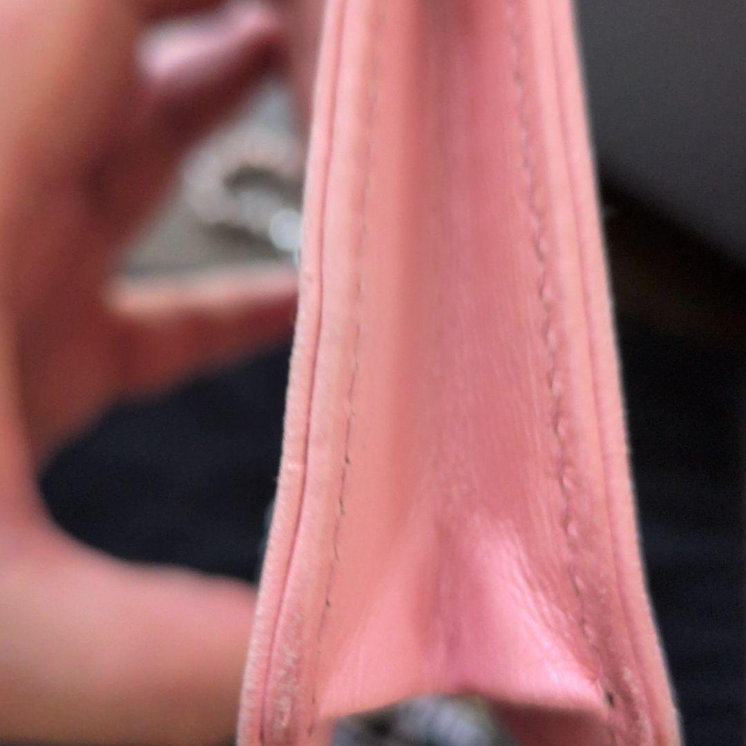 CHANEL ピンク レザー チェーンバッグ