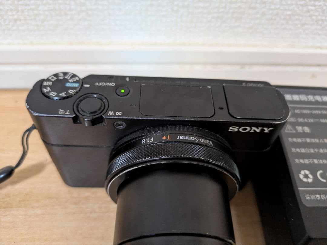 デジタルカメラ SONY DCC-RX100M5