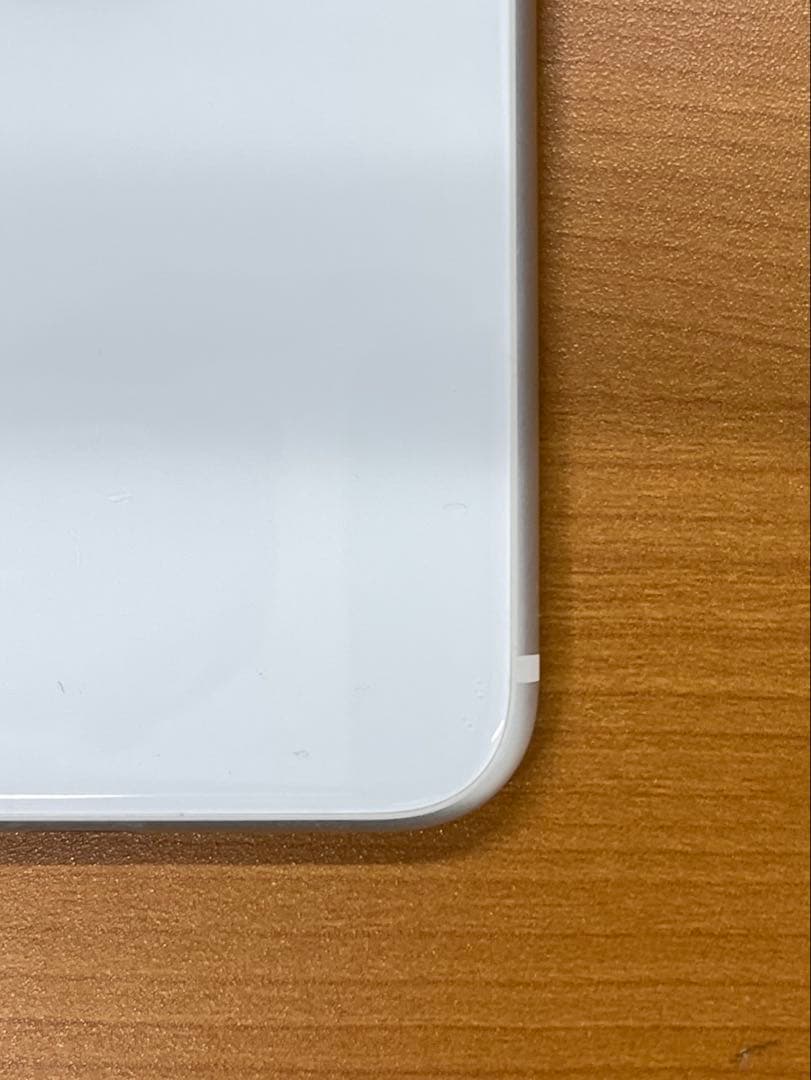 興*川様 動作確認済み iPhone SE 第2世代 64GB ID EA54