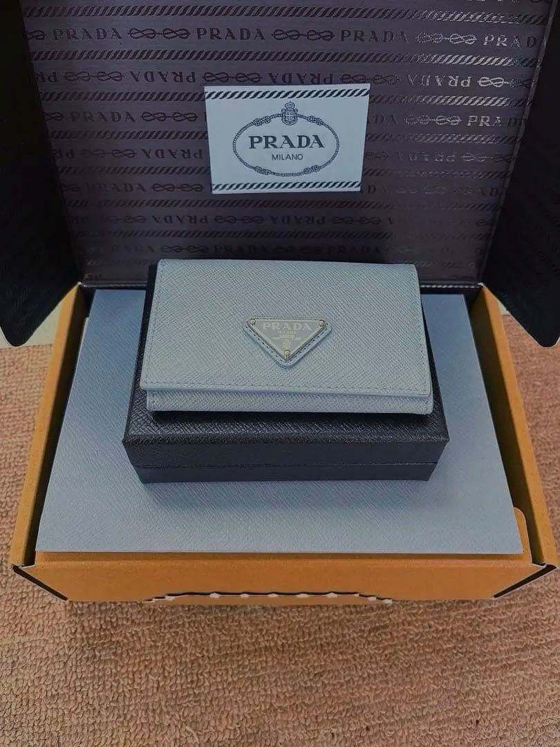 PRADAプラダ カードケース 名刺入れ トライアングルロゴ ライトブルー