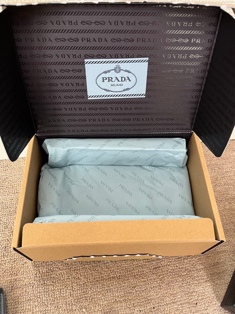 PRADAプラダ カードケース 名刺入れ トライアングルロゴ ライトブルー