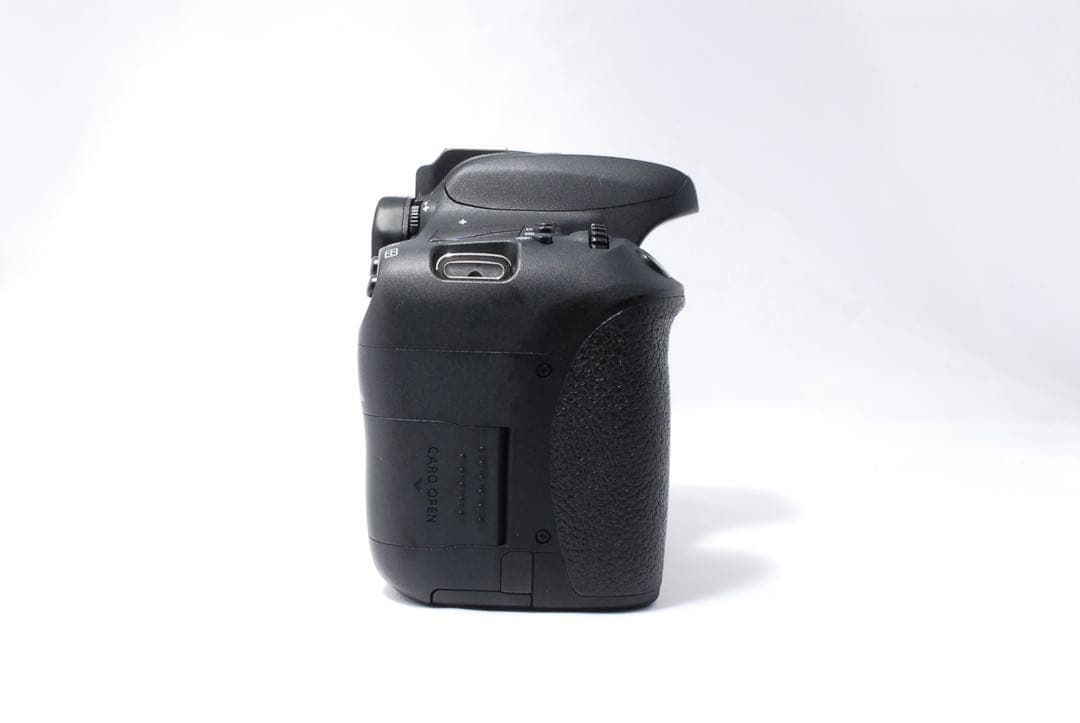 Wi-Fi搭載❤️Canon EOS 8000D❤️タッチパネル✨一眼レフカメラ