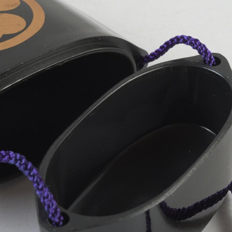 時代提げ物　黒漆　三つ葉葵蒔絵　印籠　薬入　根付　緒締め玉　C　9438