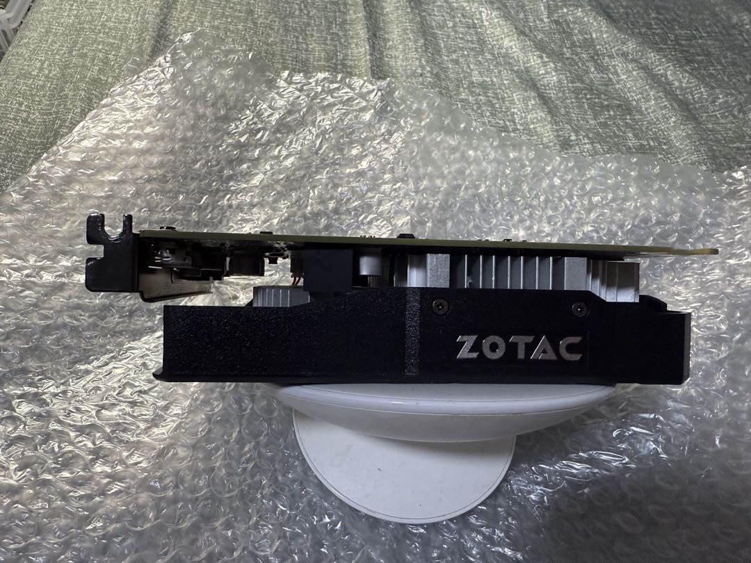 グラフィックボード・グラボ・ビデオカード Gtx zotac 1050ti 4gb