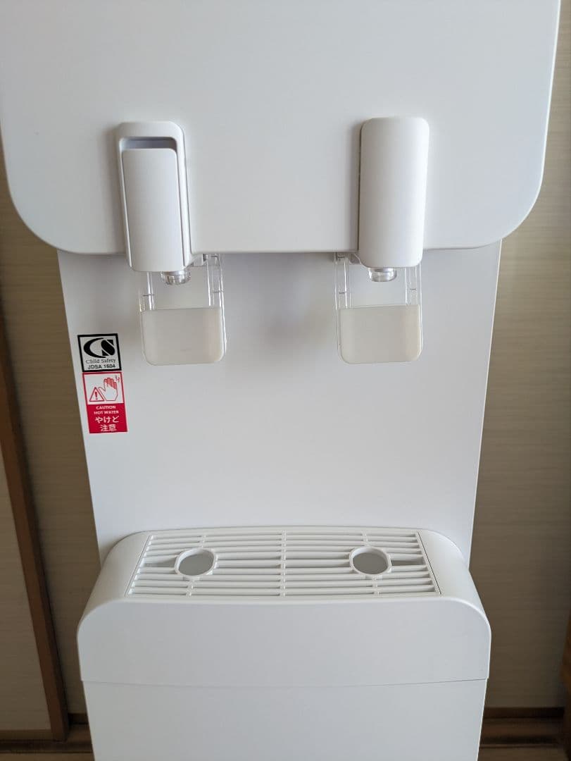 プレミアムウォーター　サーバー本体　famfit白 PREMIUM WATER