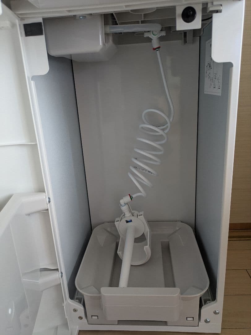 プレミアムウォーター　サーバー本体　famfit白 PREMIUM WATER