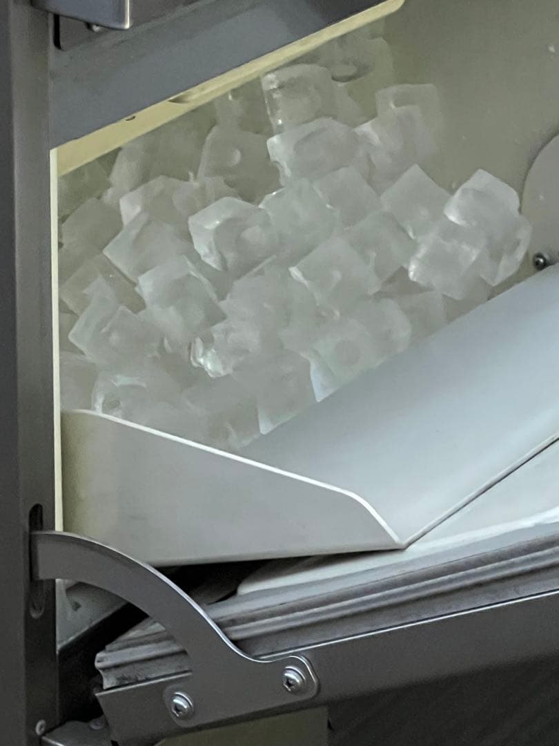 サンヨー業務用全自動製氷機 SIM-S37