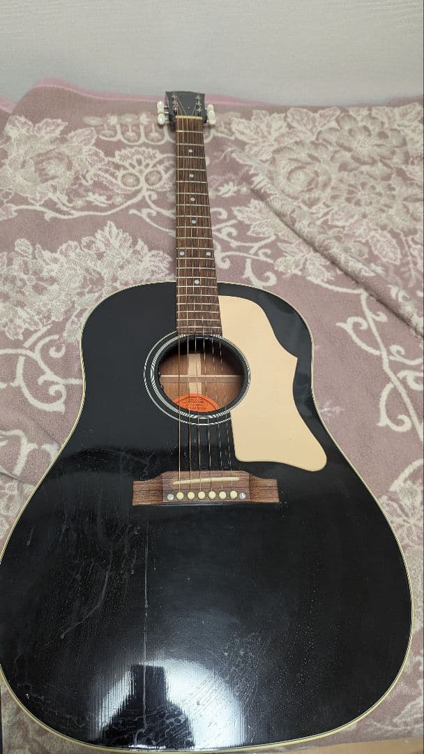 ギブソンJ-45　エボニーブラック