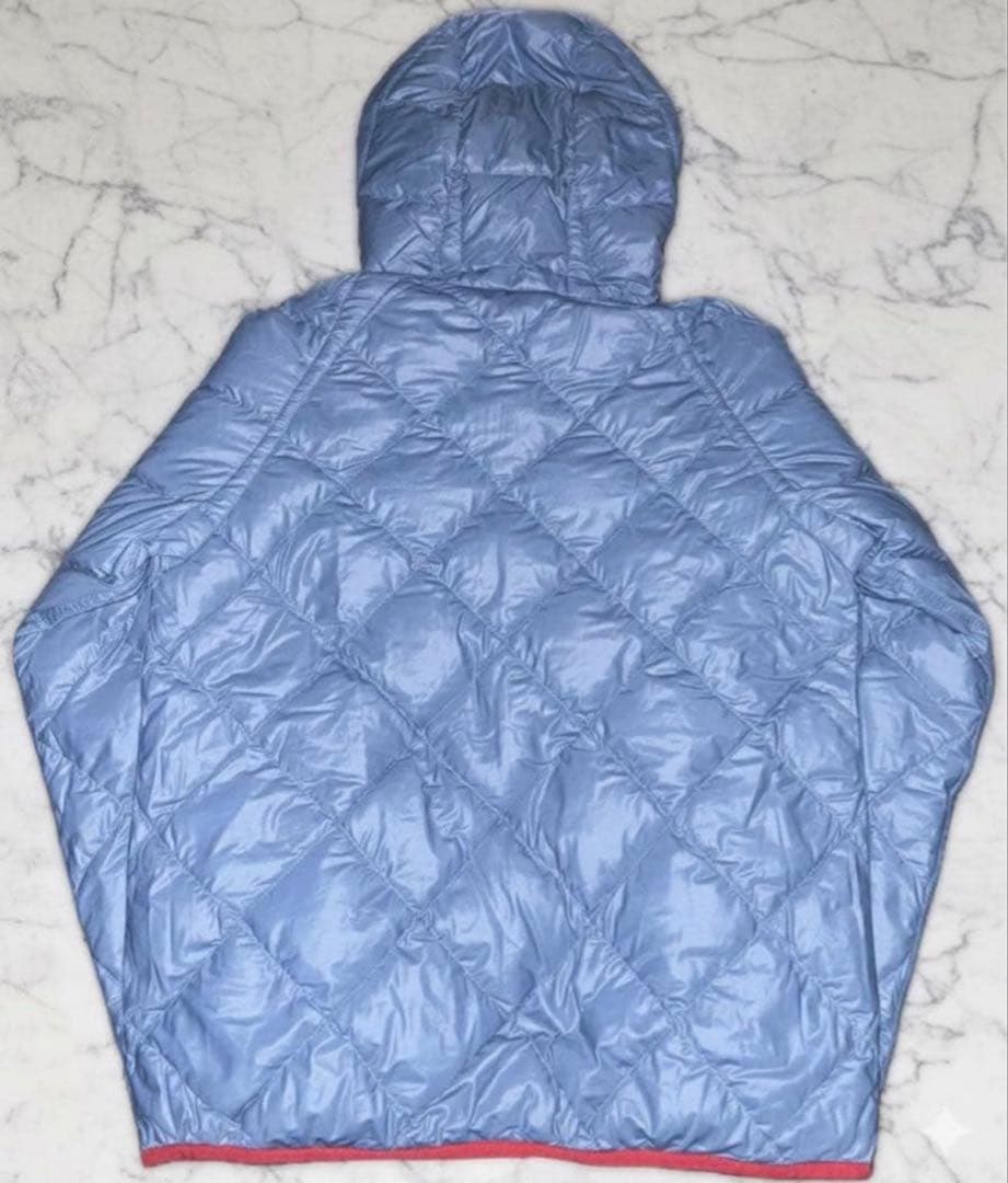 mont-bell ダウンジャケット キルティング　リバーシブル　水色/赤　光沢