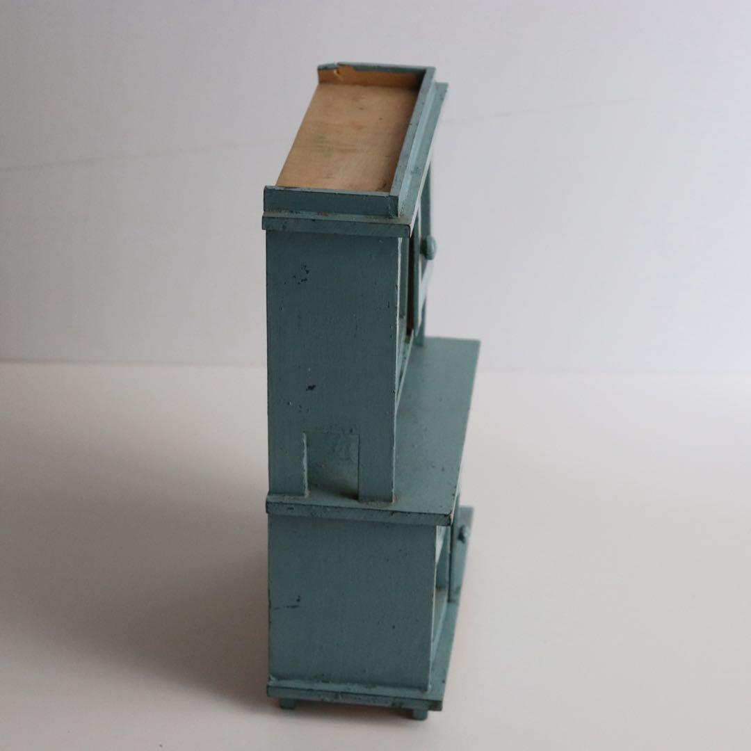 アンティーク　ドールハウス　食器棚　キャビネット　くすみブルー　ミニチュア家具