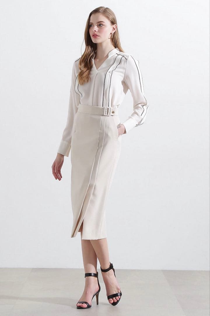 ピンキーアンドダイアン◆バイカラーラインブラウス エクリュ 38