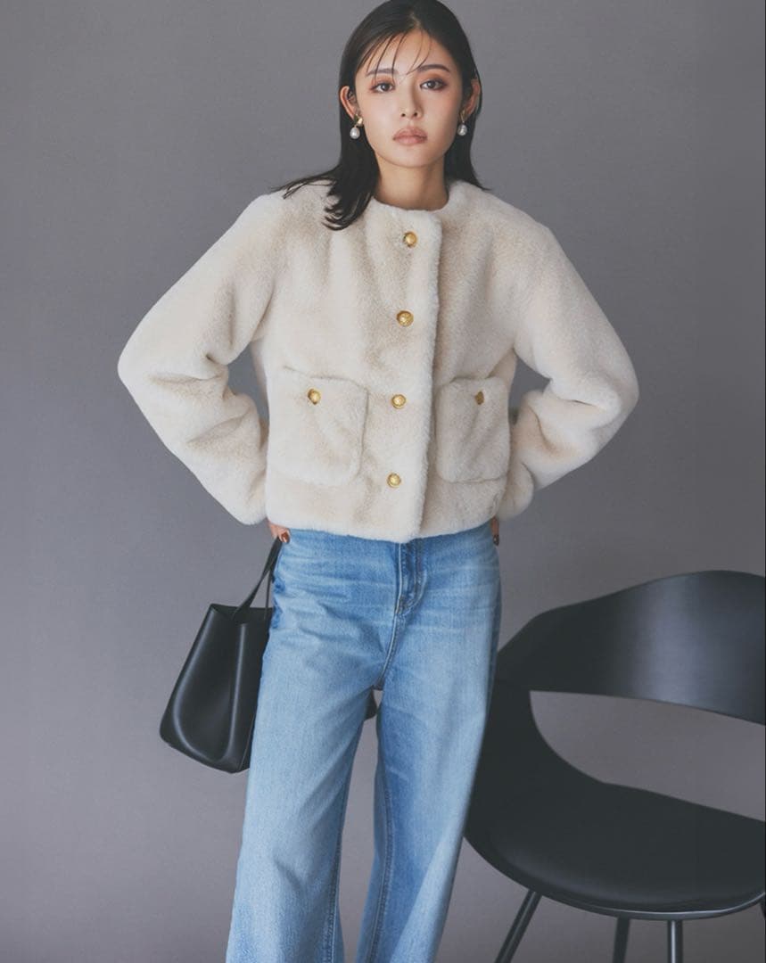 Mila Owen ミラオーウェン 金釦クロップドファージャケット