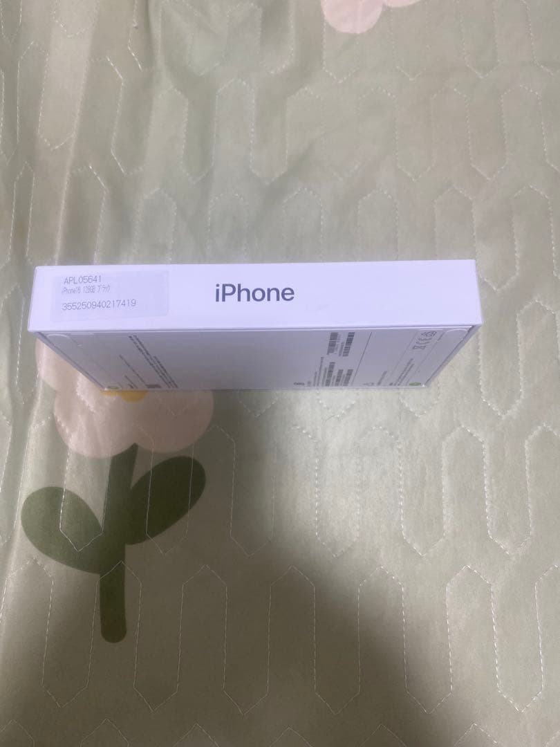 Apple iPhone 16 128GB ブラック