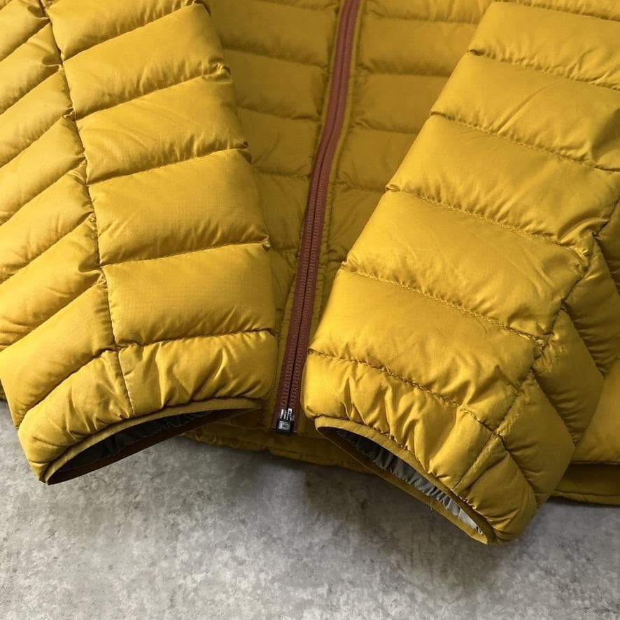 パタゴニア FA23 ダウンセーターフーディ ダウンジャケット S 黄 イエロー