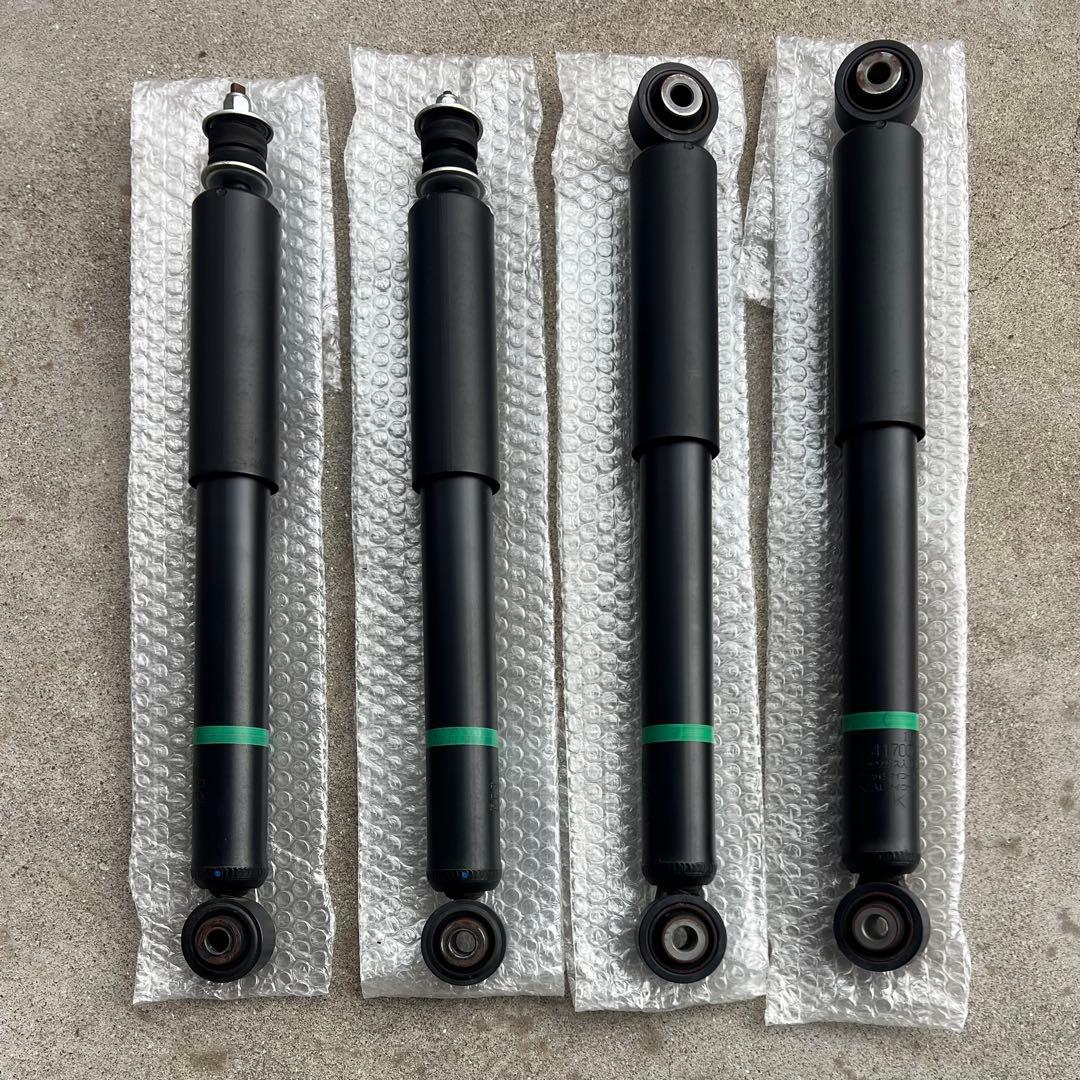 送料込 ジムニー シエラ 純正 ショックアブソーバー 4本 スズキ JB74