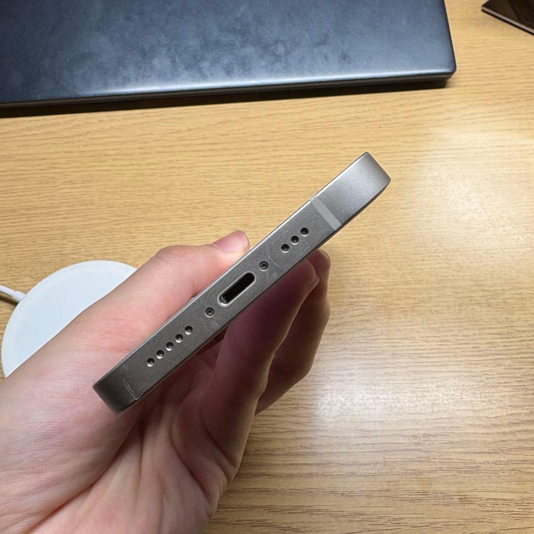 Apple iPhone 13 ホワイト スターライト 本体 128gb