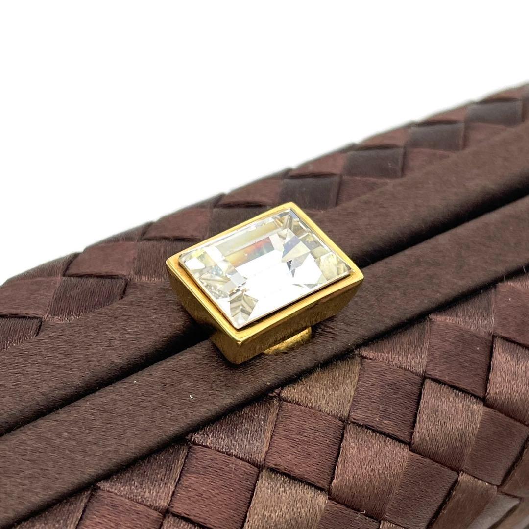 新品同様‼️ボッテガヴェネタ サテン イントレチャート がま口 クラッチバッグ