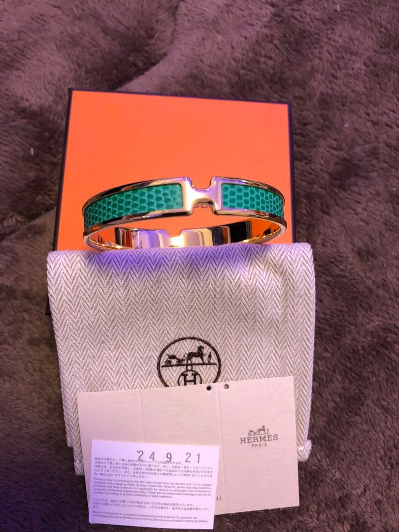 HERMES グリーン バングル　オランプ　イヤーカフ