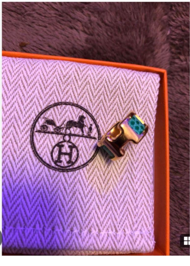 HERMES グリーン バングル　オランプ　イヤーカフ