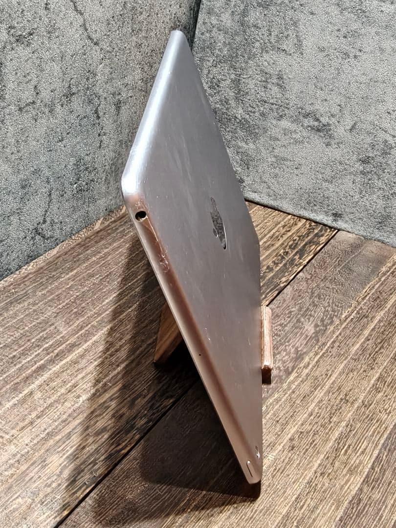 iPad 第6世代 32GB タブレット