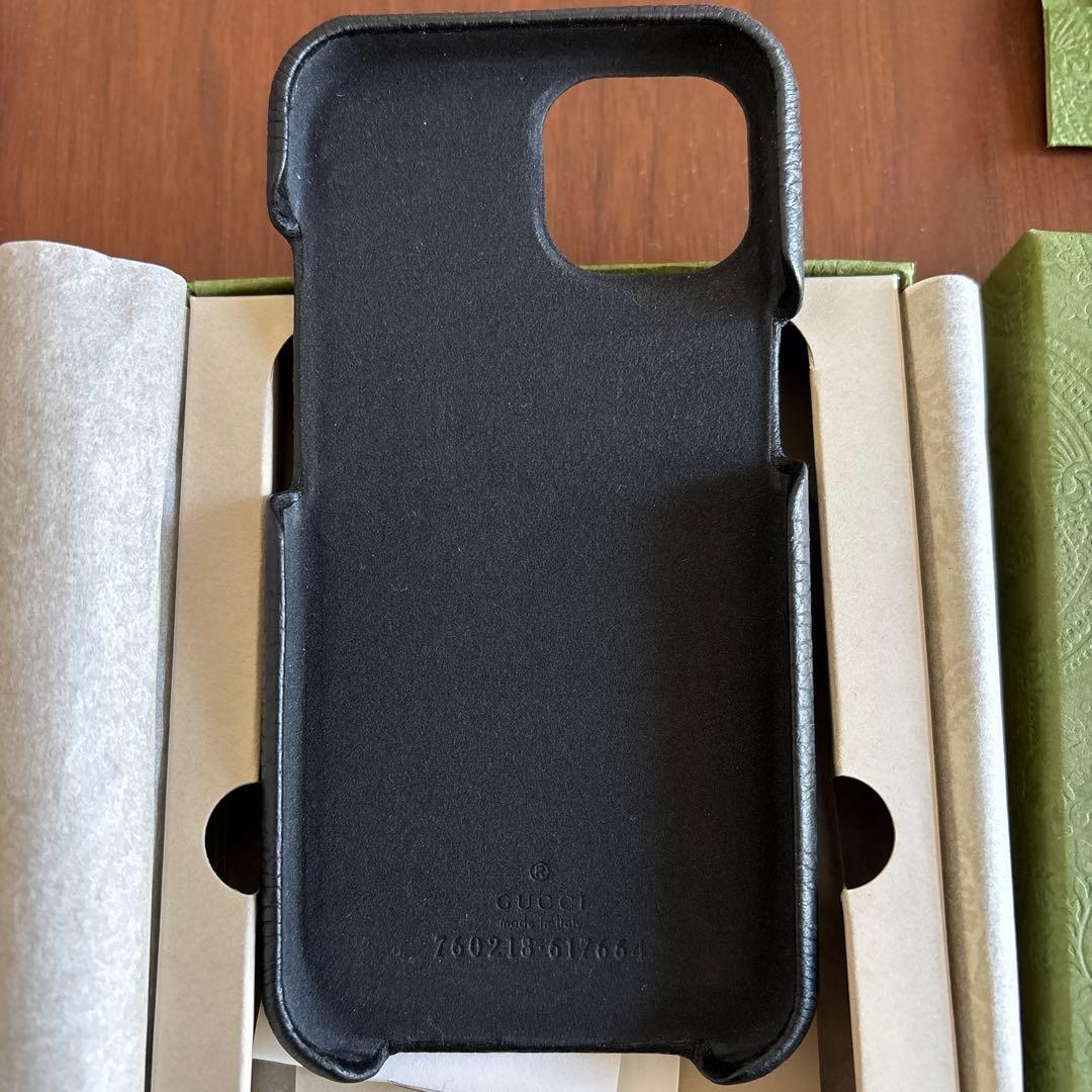 GUCCI ブラックレザー iPhone15ケース GGロゴ
