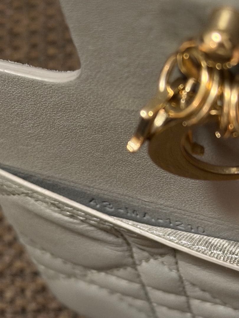 【Dior】iPhone12/12pro ケース