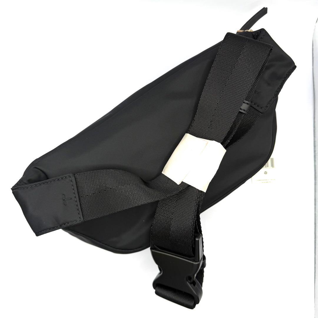 【新品】トリーバーチ ウエストポーチ ボディバッグ ナイロン 黒 軽量