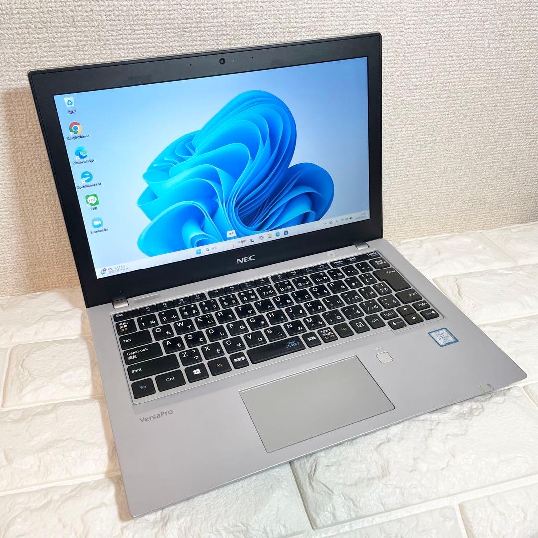 【軽量12.5型】 Corei5-第８世代 Type-C充電 SSD256GB