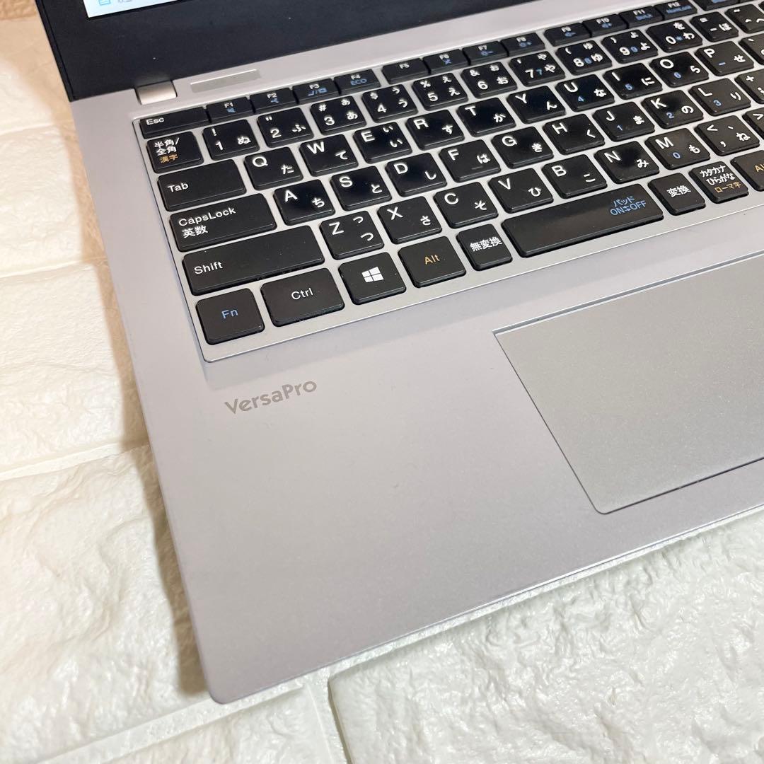 【軽量12.5型】 Corei5-第８世代 Type-C充電 SSD256GB