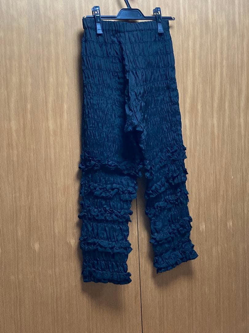 コムデギャルソン　フリル付きブラックパンツ XSサイズ