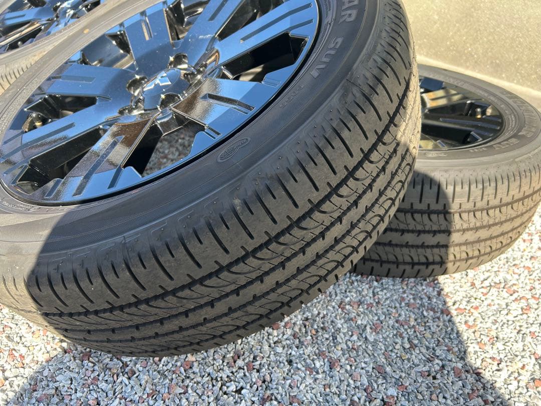 【新車外し】【送料込み】デリカD5 シャモニー タイヤ ホイール 純正ナット