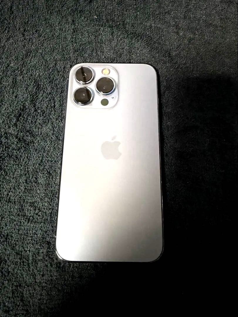 Apple iPhone 13 Pro シルバー