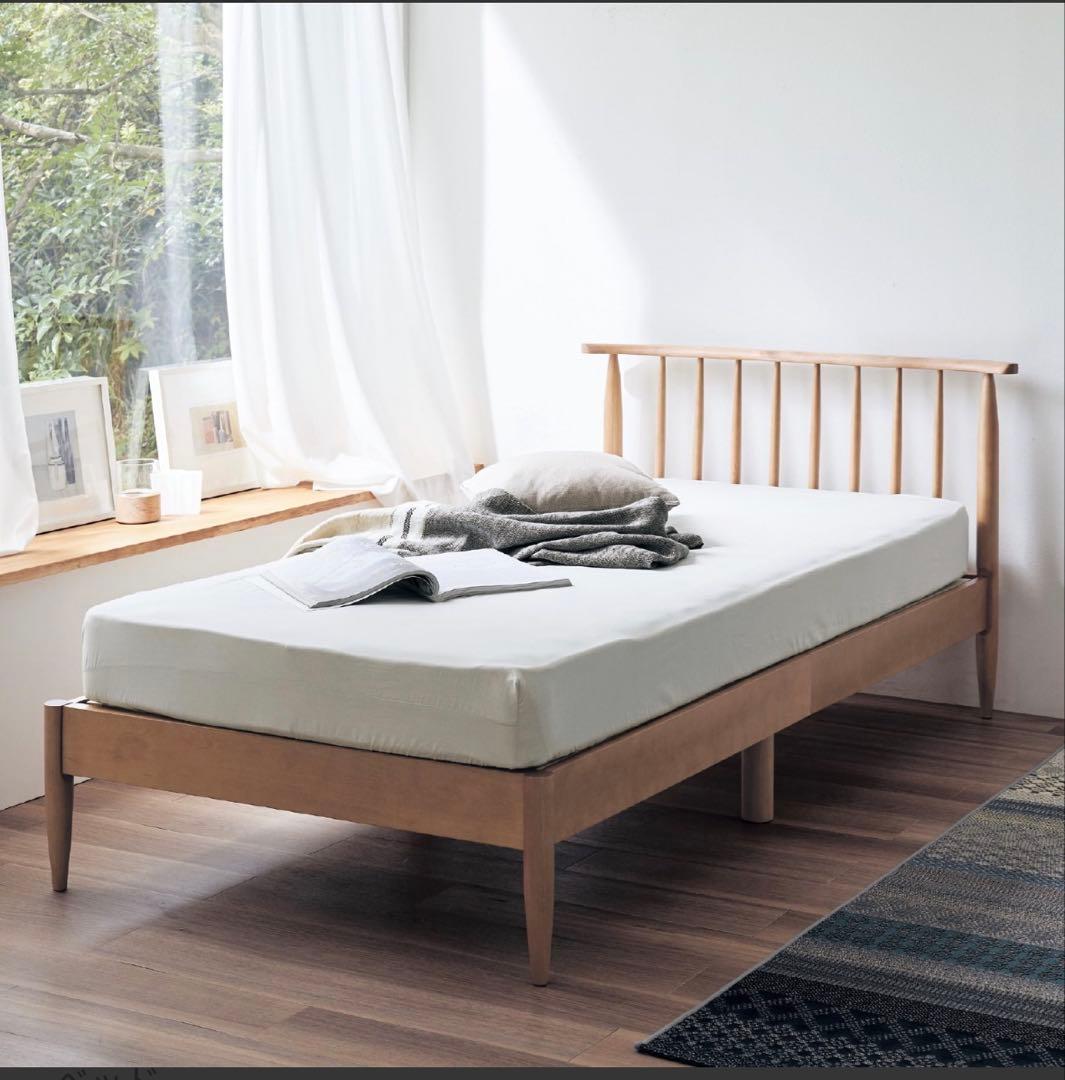 ベルメゾン バーチ材の背もたれ付きシングルベッド